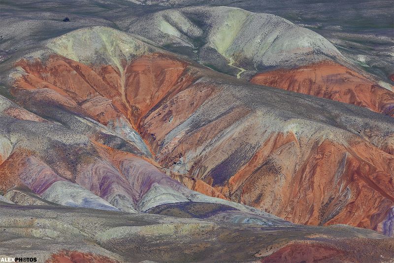 Разноцветные горы в Азербайджане фото превью