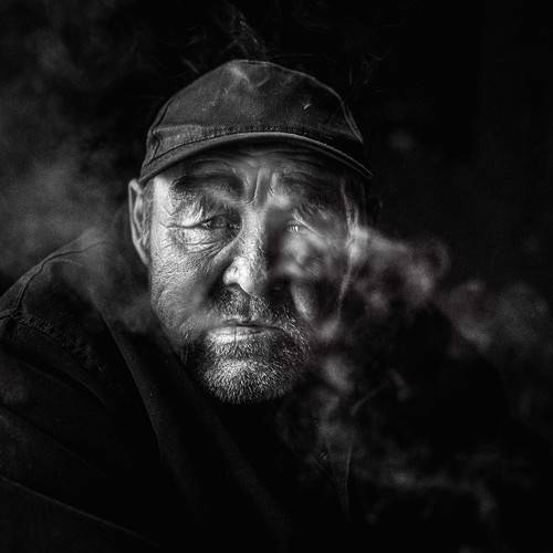 В дыму жизнь проходит