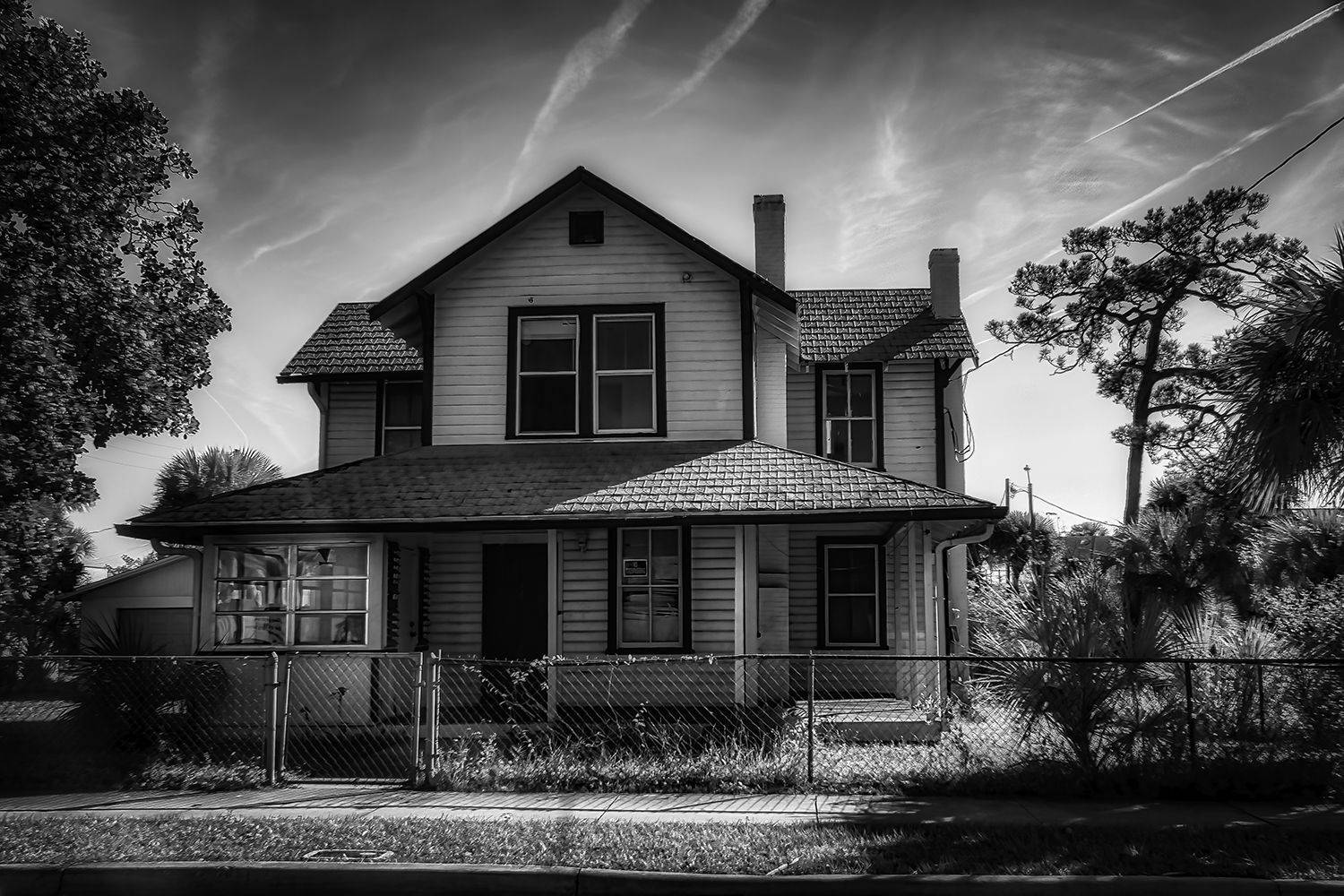 BLACK & WHITE, HOUSE, Raymond Asiala