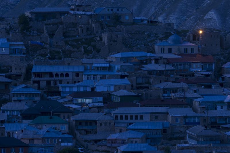 Кавказ, Дагестан, Балхар, село, аул, горы, архитектура, пейзаж, мечеть, вечер, сумерки, ночь, горы, история, путешествие Вечерний Балхар фото превью