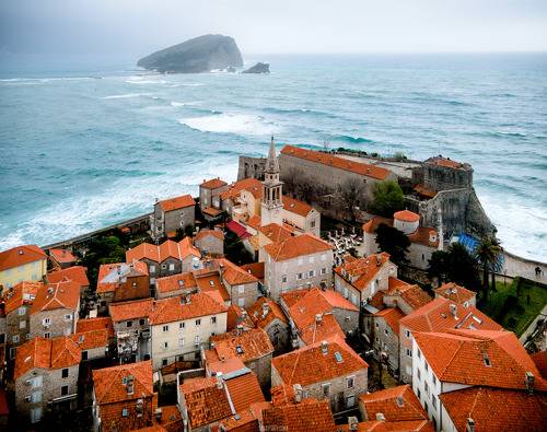 Storm in Stari Grad, Budva