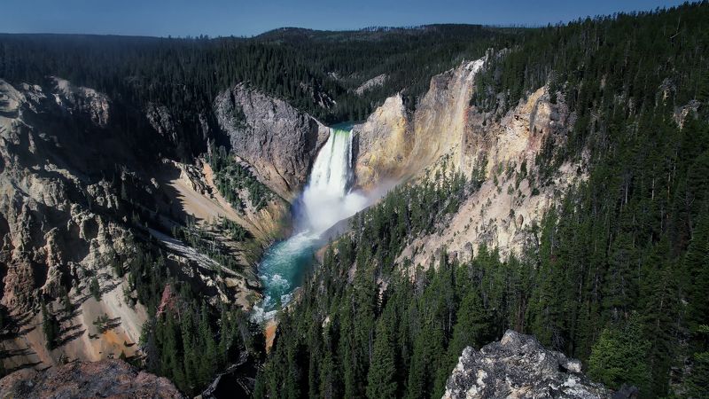 Нижний Йеллустонский водопад фото превью
