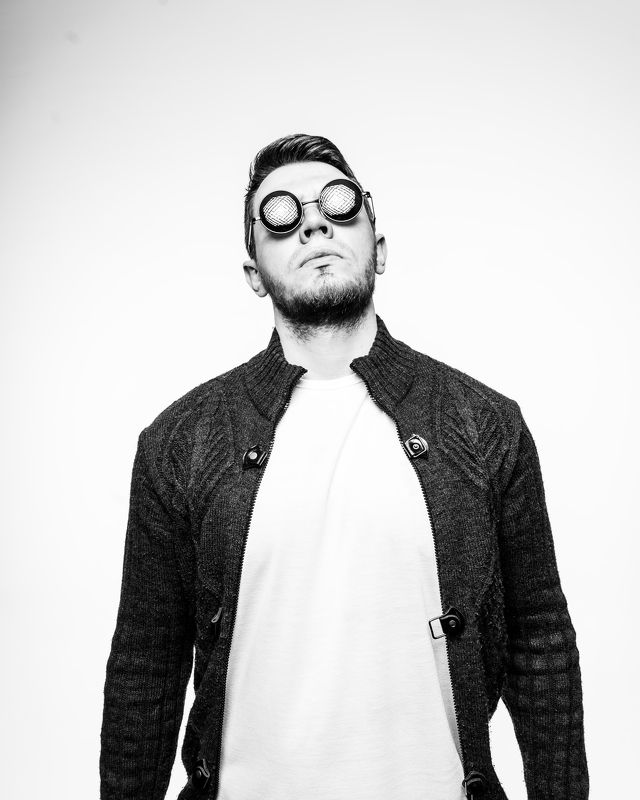 Артем фото превью