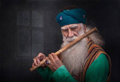 Listen to this reed how it complains