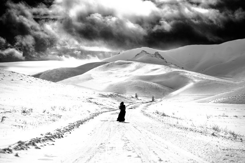 alone фото превью
