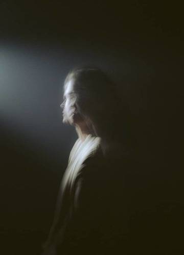 Dance of light and shadow