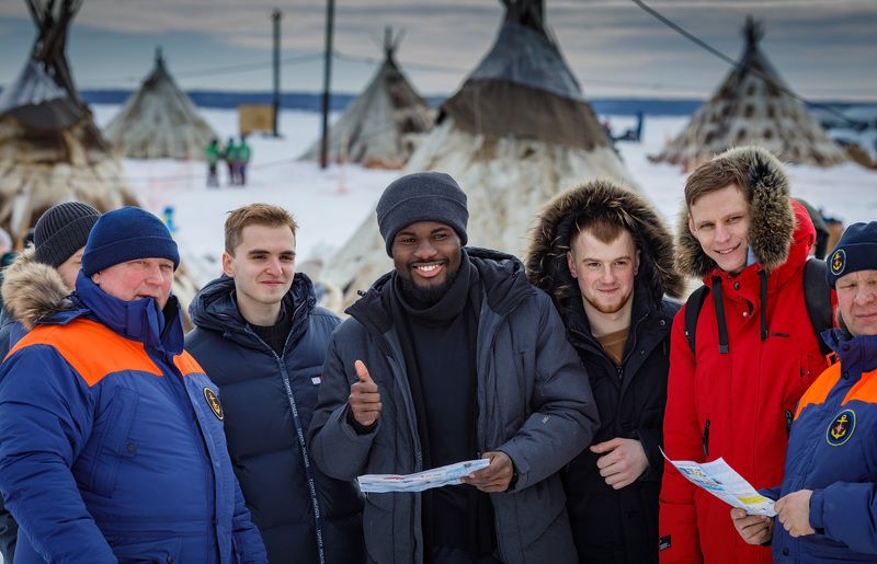 друг приехал  фото превью