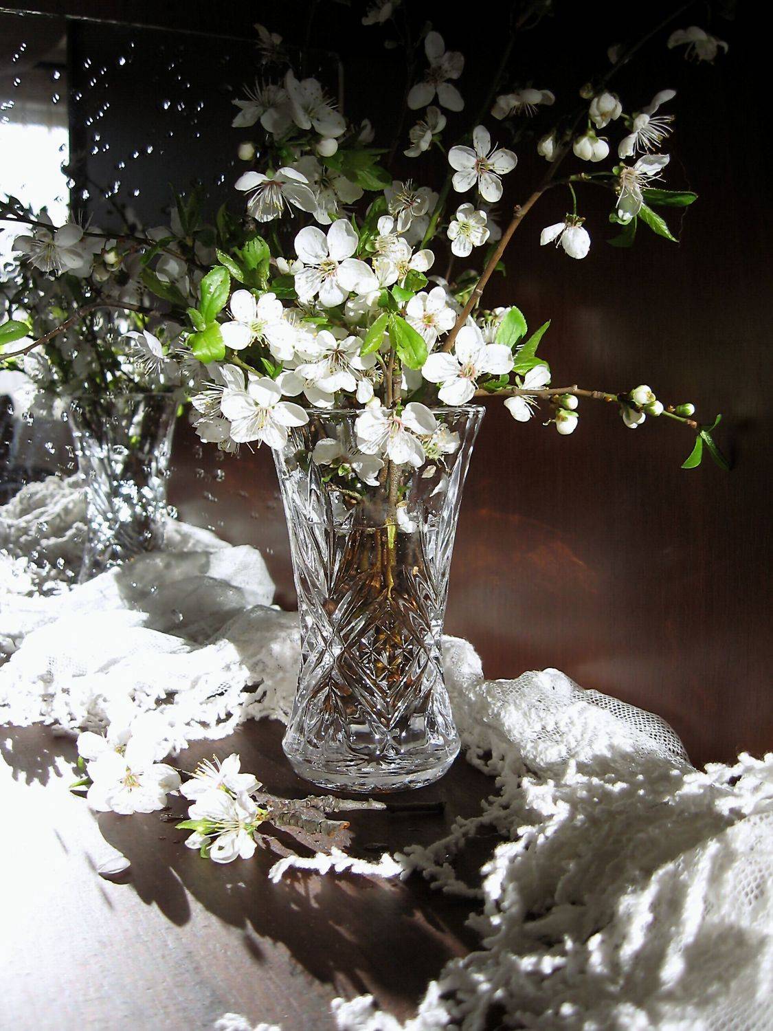 цветы, букет, ветки, вишня, ваза, хрусталь, шарф, Наталия Тихомирова