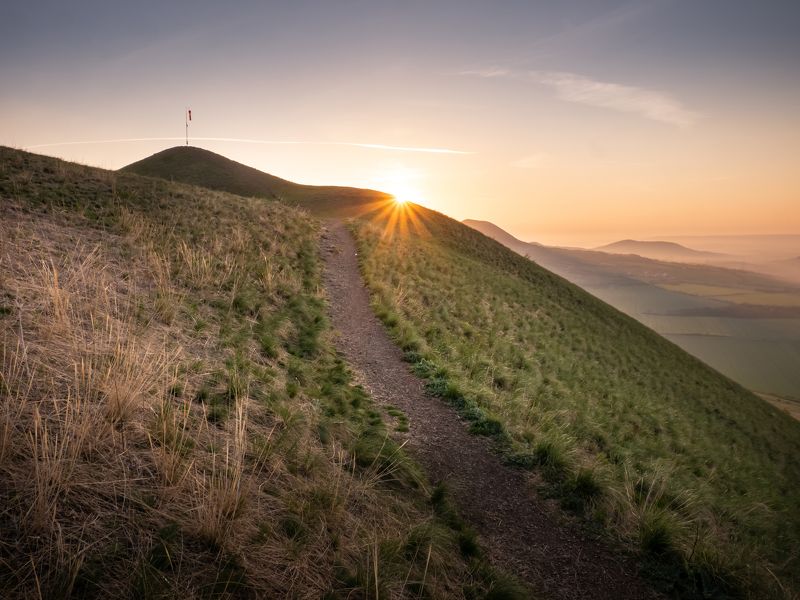 Sunrise in Cenrtal bohemian uplands фото превью