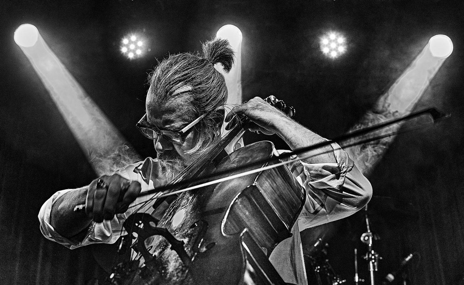 Концертная фотография, топ 20 концертных фотографов, съемка музыкантов, съемка концертов, Денис Калинский, Георгий Безбородов