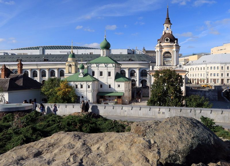 россия,город.москва,храмы В большом городе фото превью