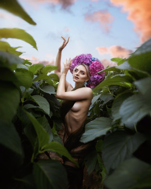 портрет, женщина, девушка, цветы, ню Моя земля родить квіти навіть у найтяжчі часи фото превью