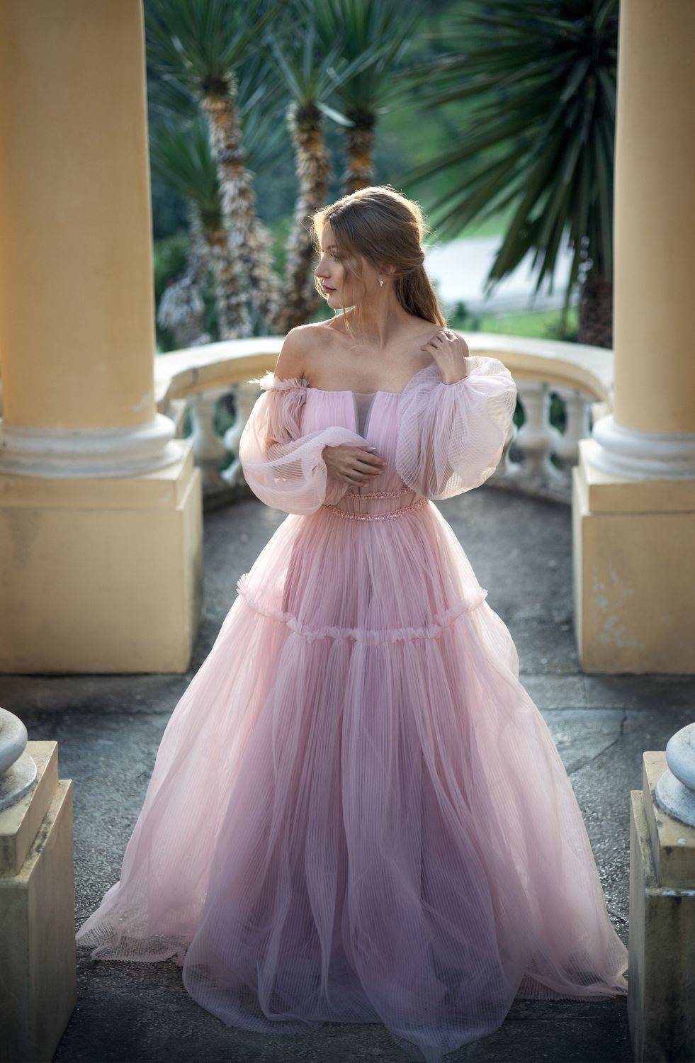 девушка закат парк пышное платье невеста классическая архитектура вечер, Ирина Мухина