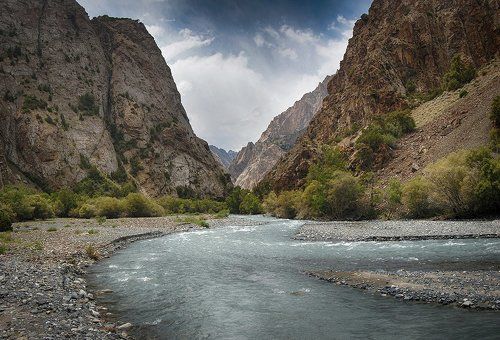 Скалистые горы Памиро-Алая