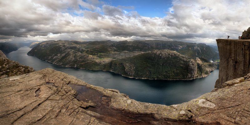 кафедра проповедника, люсе-фьорд, норвегия 600 метров под ногами фото превью