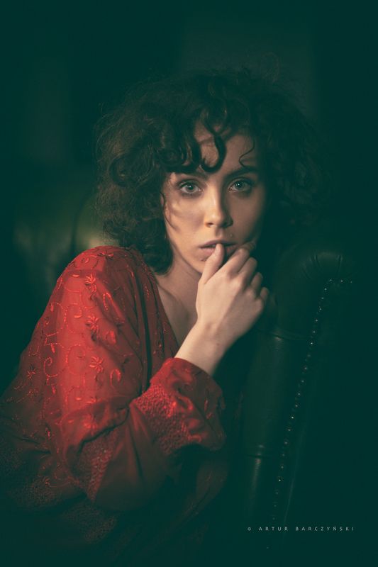 #portrait #artur #barczynski #red #green #mood Wiki фото превью