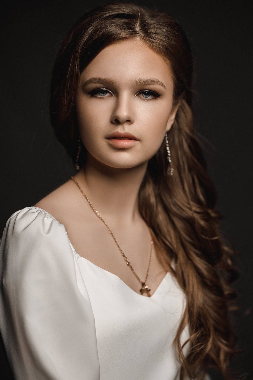 девушка, модель, портрет, фотосессия, студия, макияж, гламур, girl, model, modeling, young, portrait, make-up, творческий портрет, женский портрет, woman, young woman, glamour, постановка, постановочная фотография, fashion, Владимир Васильев