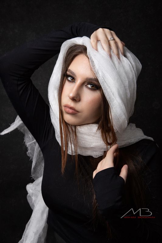 Lara фото превью