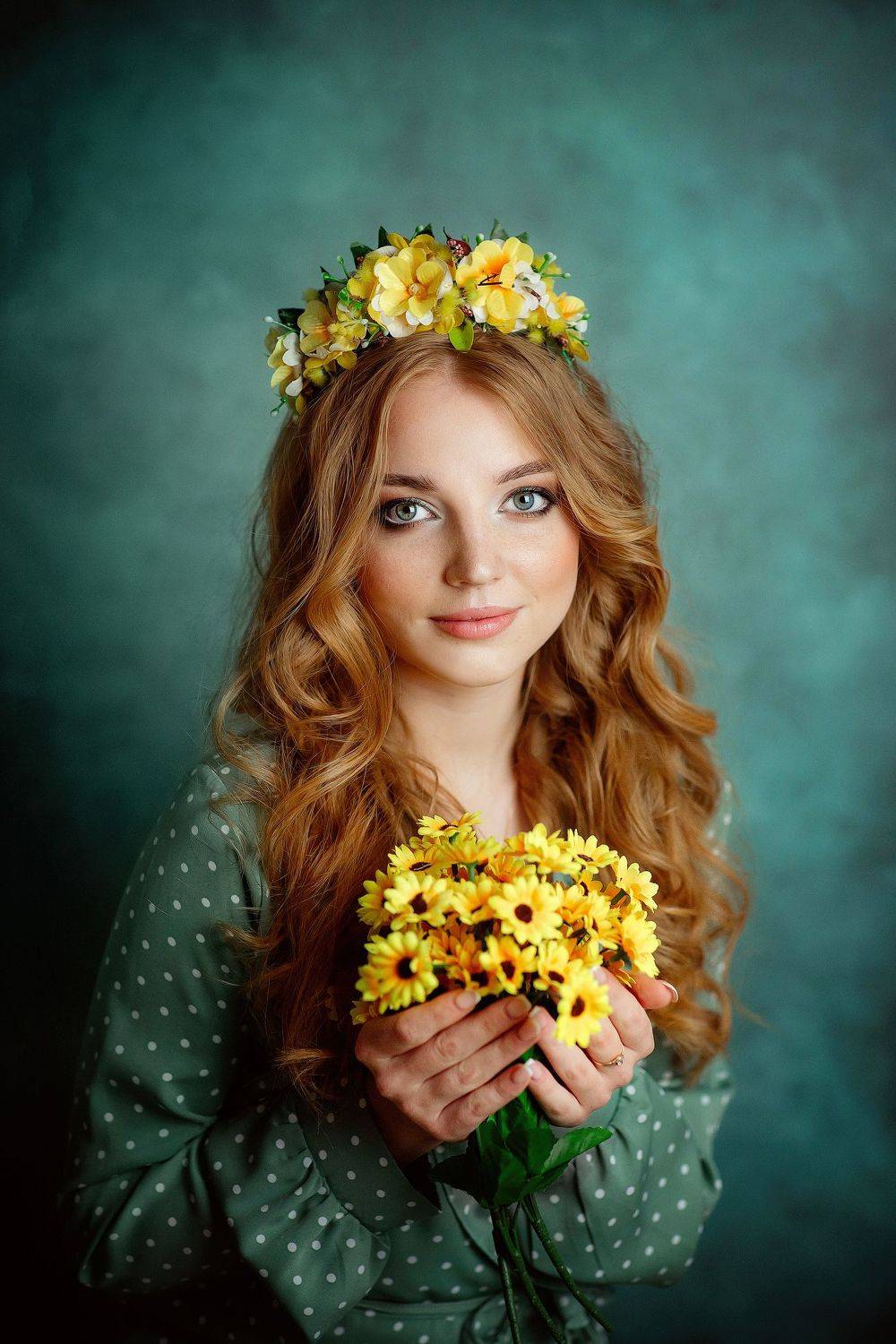 девушка, портрет на фоне, Elena Podchishchaeva