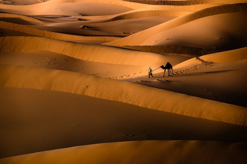 Sunset in the Merzouga desert / Закат в пустыне Мерзуга
