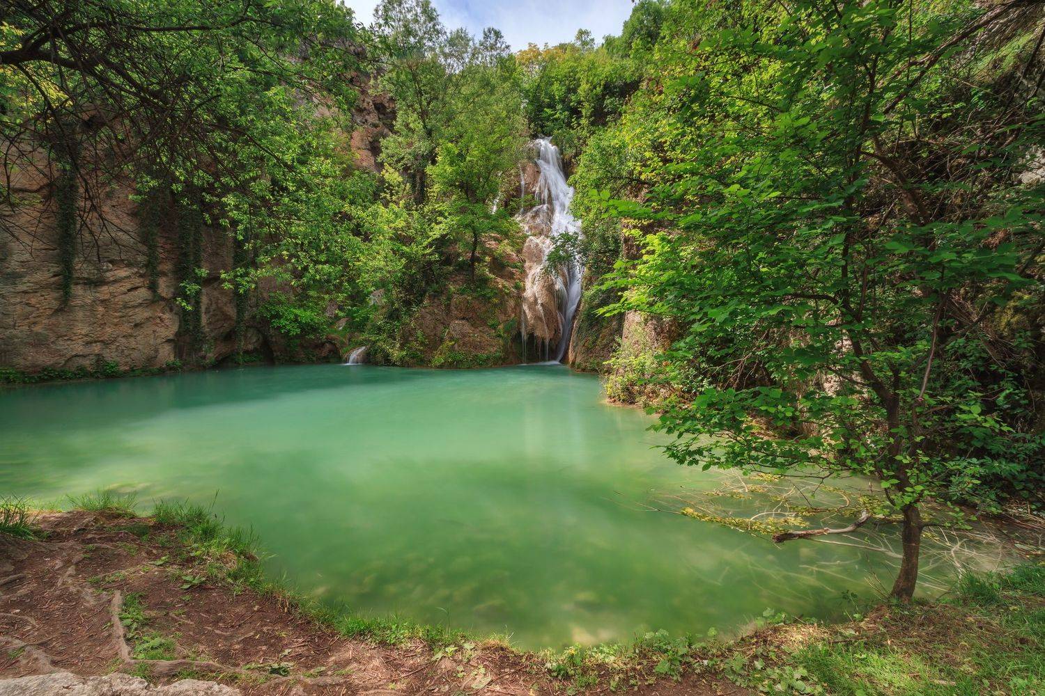май, Александър Сандев