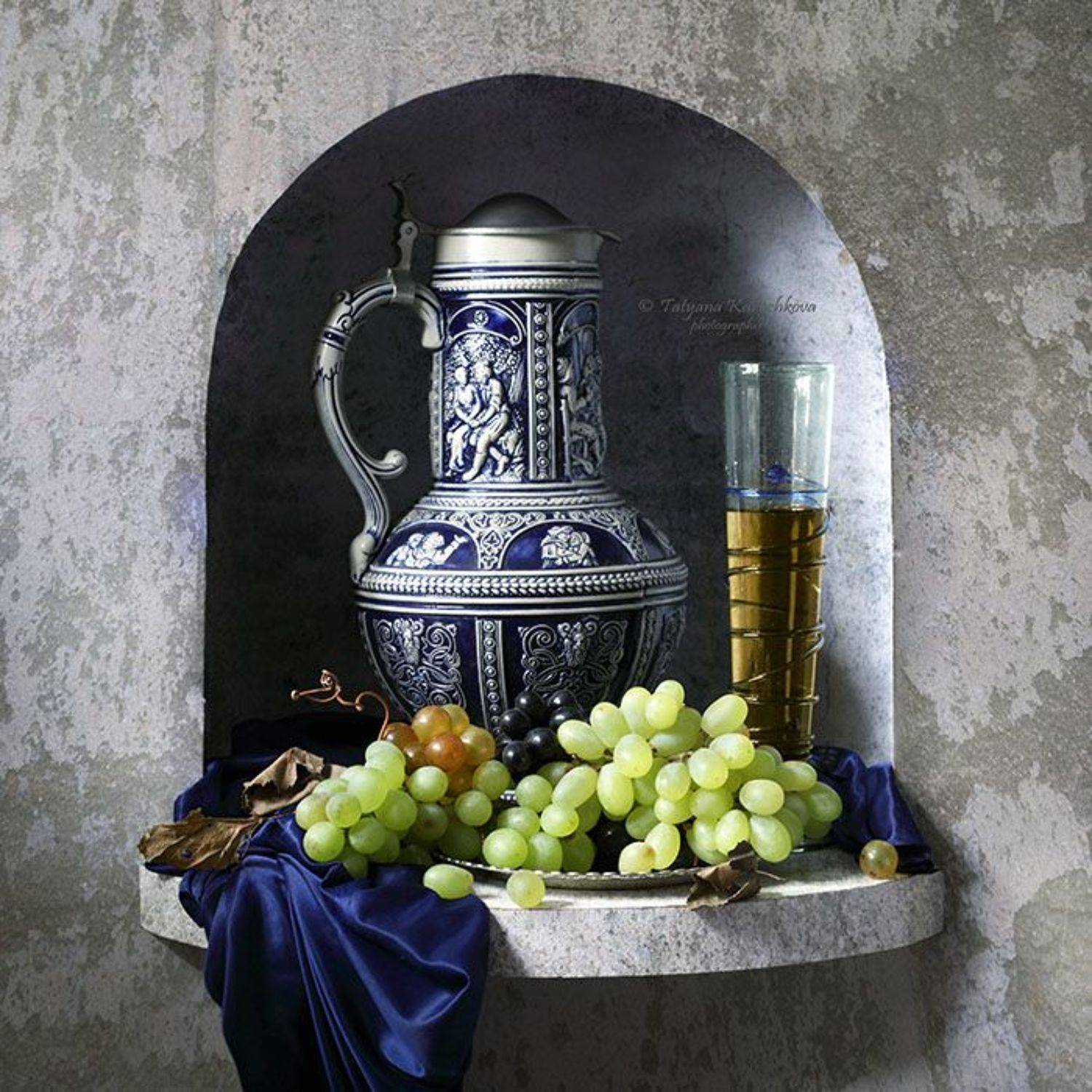 натюрморт, кувшин, виноград, ниша, Tatyana Karachkova