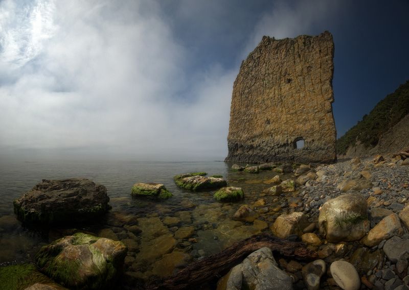 пейзаж, день, горы, небо, туман, море Парус фото превью