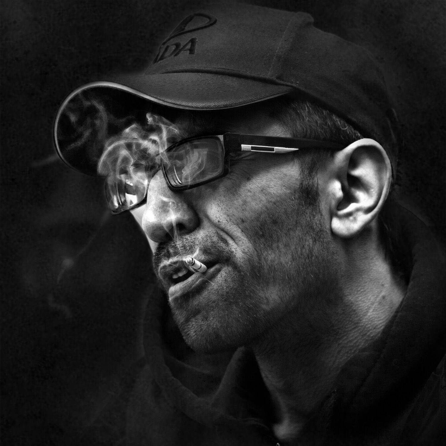 #портрет #квадрат #калининюрий #чбфото #уличнаяфотография #юрец #люди #лица #город #санктпетербург #фотограф #street_portrait, Юрий Калинин