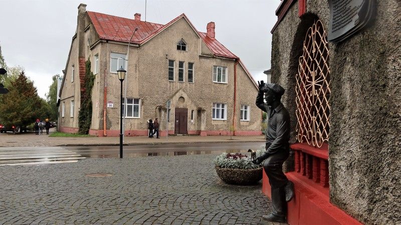 город,беларусь,бобруйск,скульптура,шурабалаганов,золотойтелёнок Шура Балаганов в Бобруйске фото превью