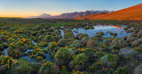Майский рассвет в горах