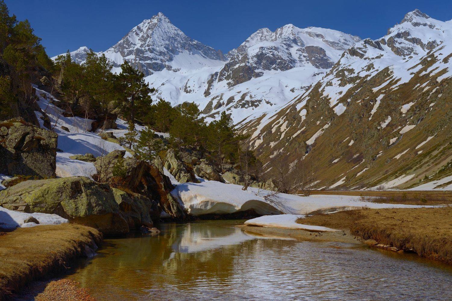 горы весна река, Александр Жарников