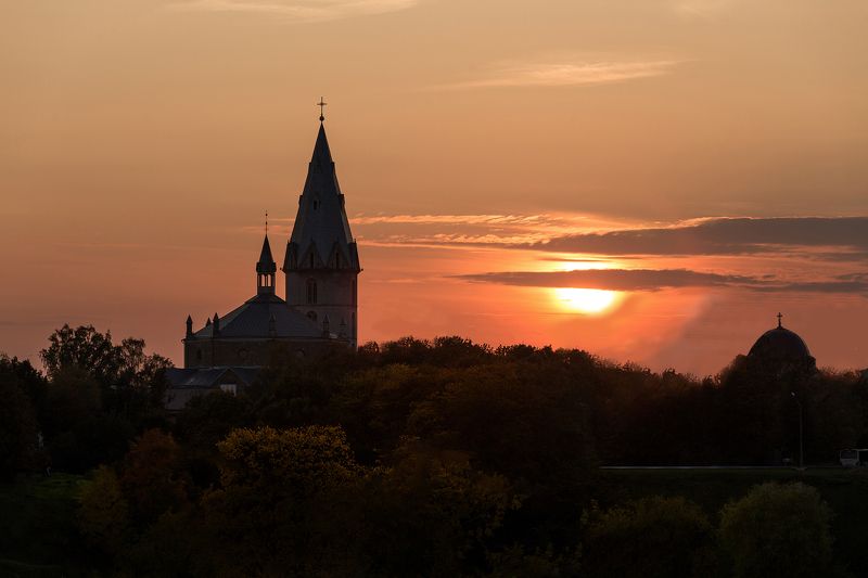 нарва, церкви, эстония Нарва. Две церкви. фото превью