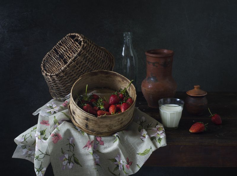 С клубникой и молоком. фото превью