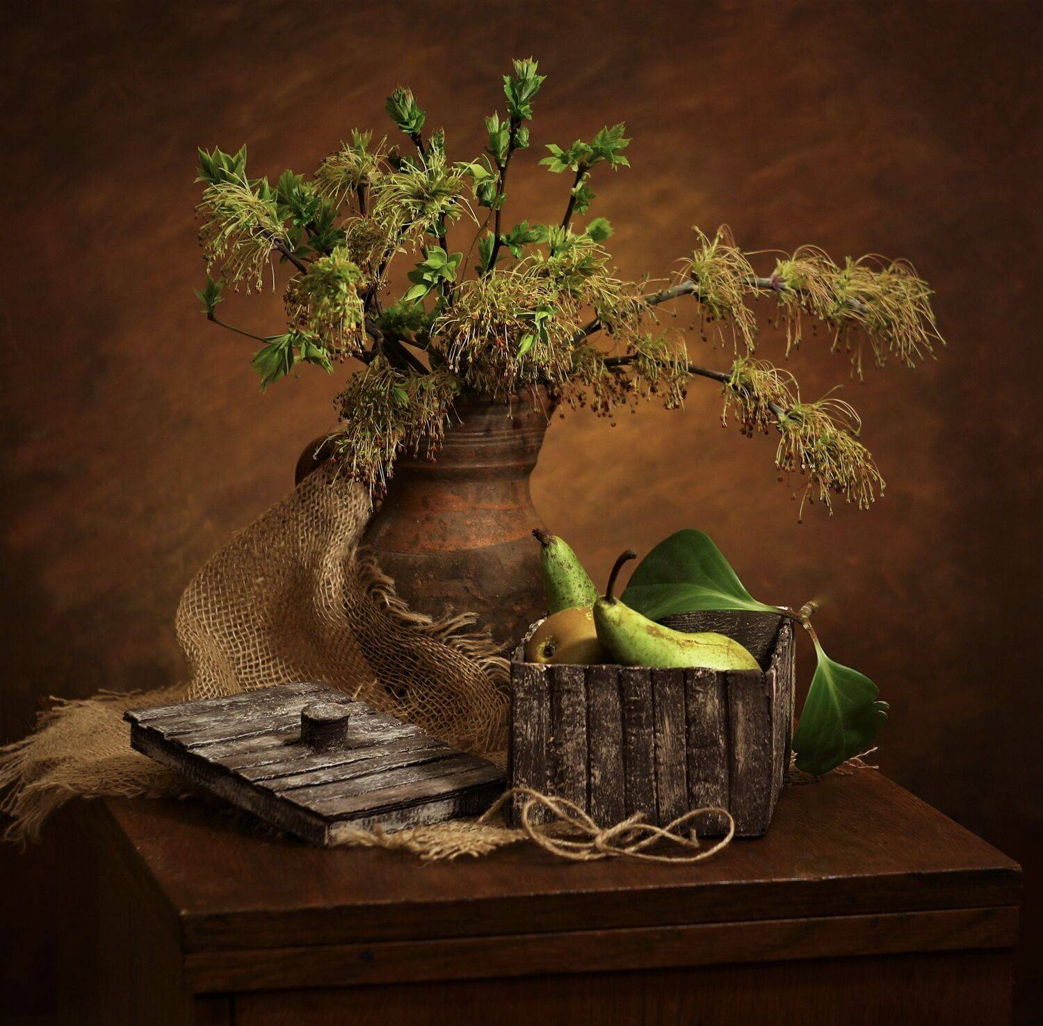 коробка, груши, кувшин, ветки, Людмила Хрусталева*