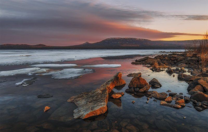 весна, горы, зюраткуль, озеро, пейзаж, природа, путешествие, рассвет, туризм, утро, южный урал Рассветный Зюраткуль фото превью