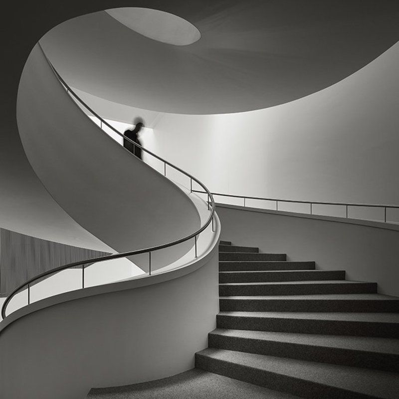 on the cusp фото превью