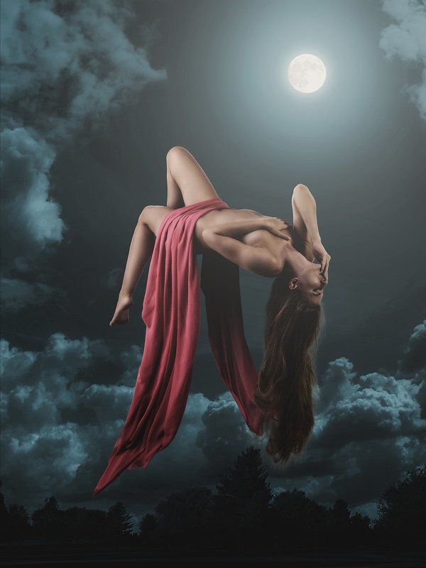 Девушка, Летает, Луна, Ночь, Ню, Облака, Полёт  фото превью