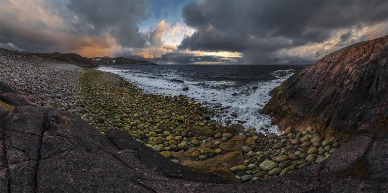 баренцево море, лето, небо, ночь, пейзаж, побережье, природа, путешествие, север, скалы, териберка Утро всё ближе фото превью