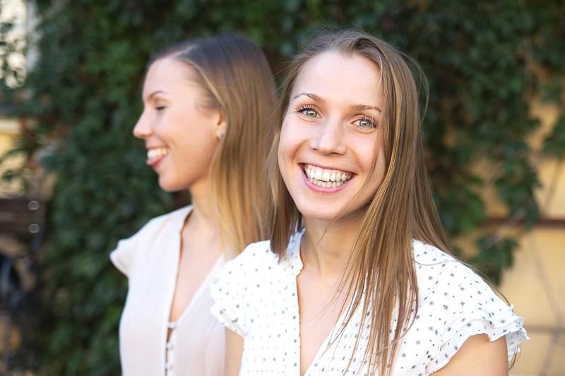 Sisters фото превью