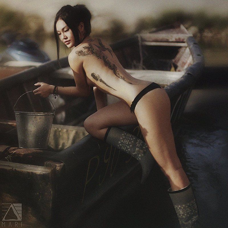 девушка с татуировкой.. фото превью