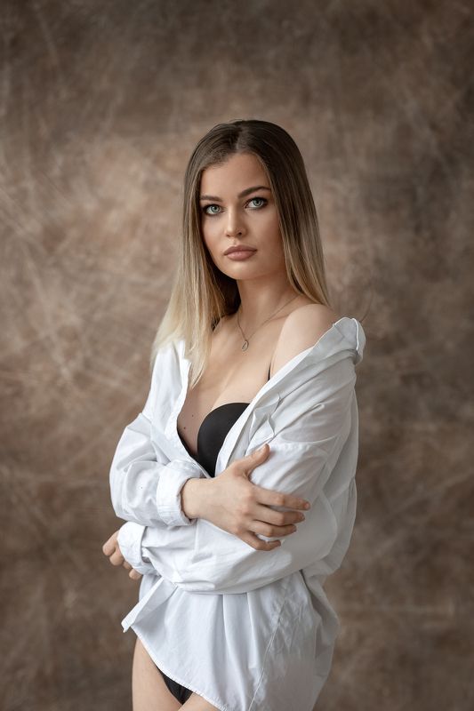 Женский портрет портрет девушки Лиза фото превью