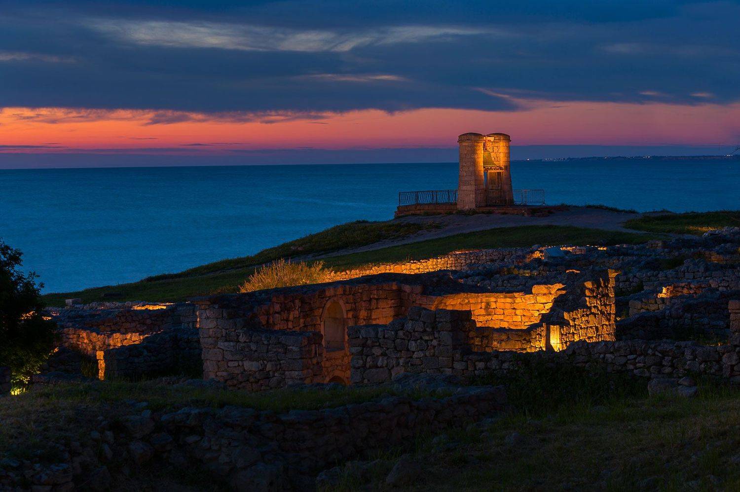 херсонес, крым, севастополь, херсонес таврический, черное море, античный город, развалины, базилики херсонеса,  древний город, ночной херсонес, Titov Serge