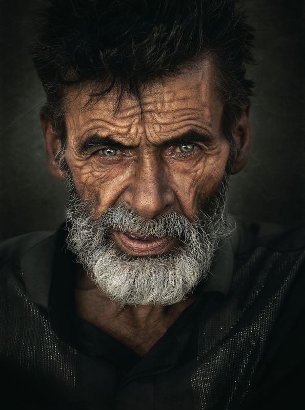 #Clothing #Nose #Beard #Jaw #Flash photography #No expression #Wrinkle #Facial hair #Art #Ear  Lines of life фото превью