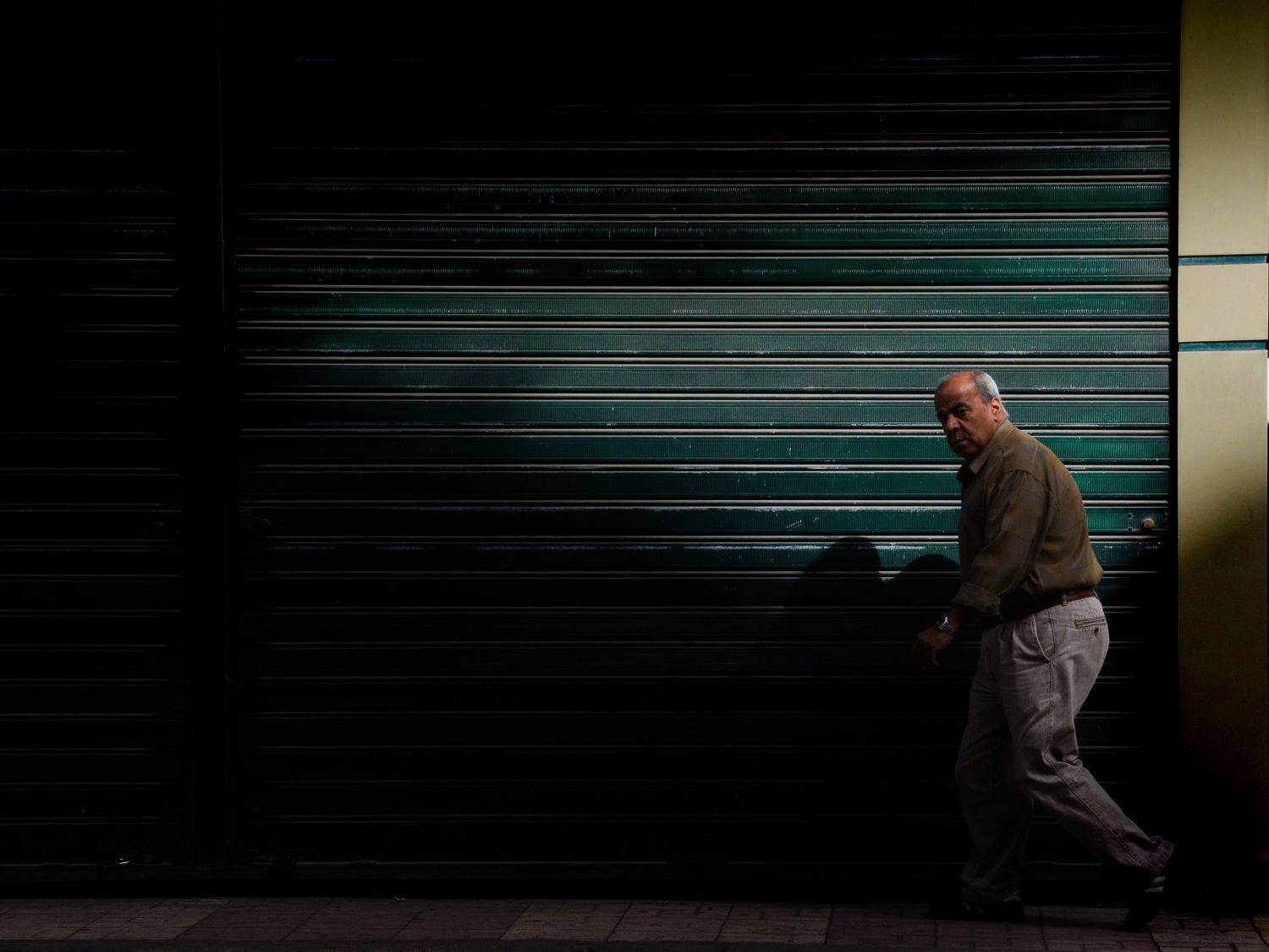 shadow, Tarek  El Magrabe