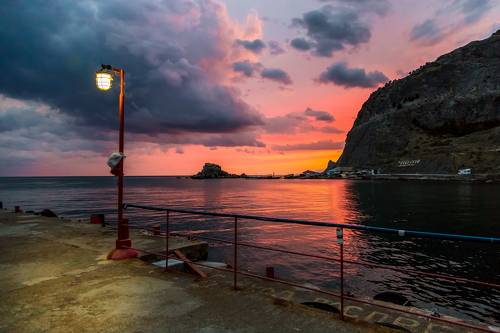 Одинокий фонарь