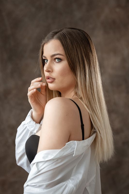 Женский портрет, портрет девушки Лиза фото превью