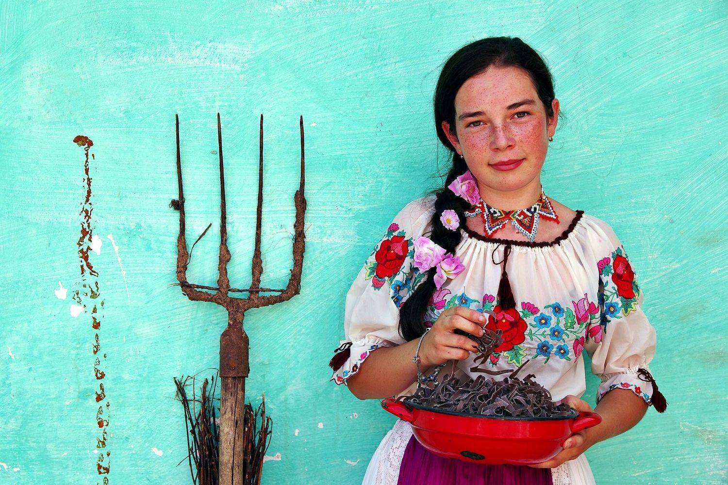 #romania, #travel, #portrait, #female, #traditional, #dress, #culture, Mehmet Masum Suer