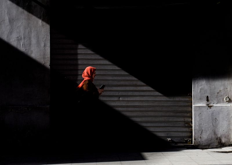 shadow, , people, person, street, between the shadows фото превью
