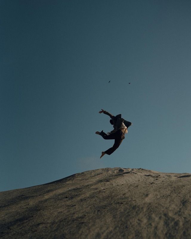 Прыжок фото превью