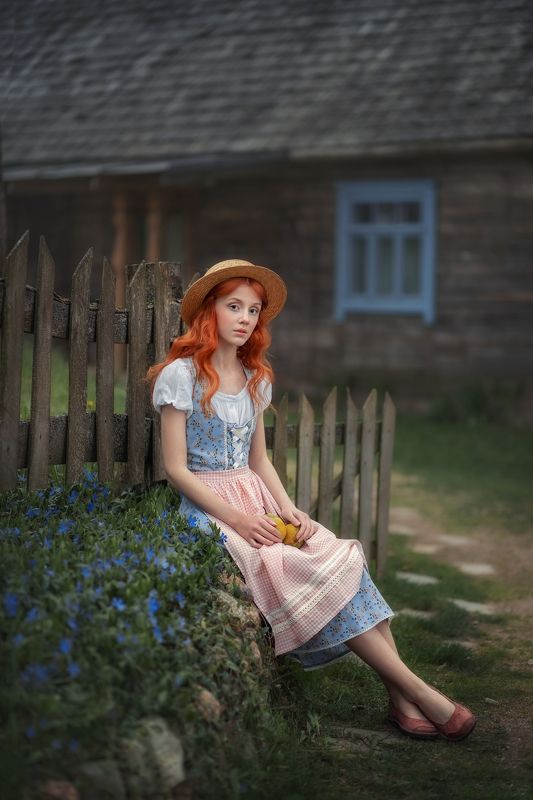 Девочка с грушами фото превью